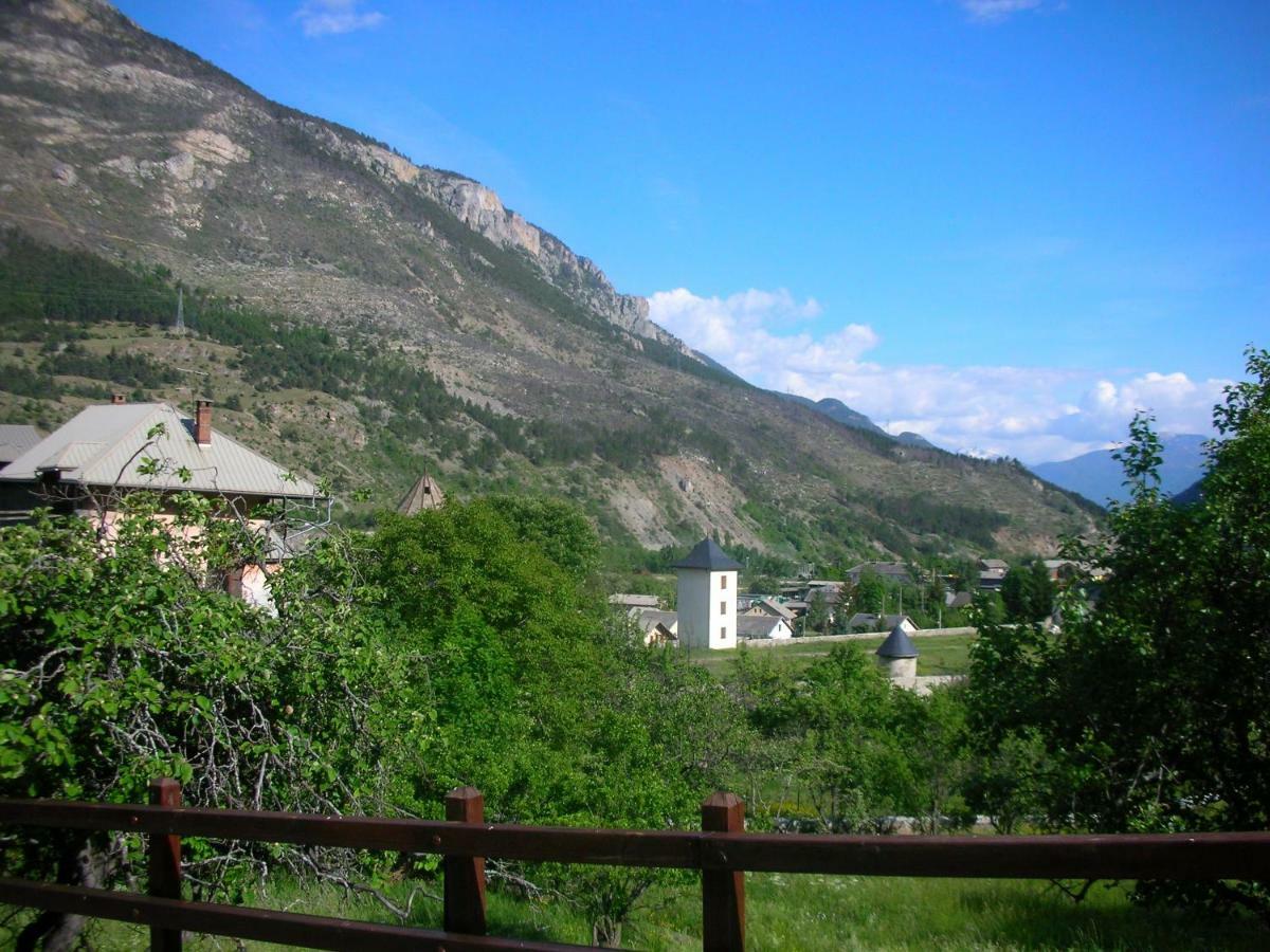 La Maison Abeil LʼArgentière-la-Bessée 外观 照片